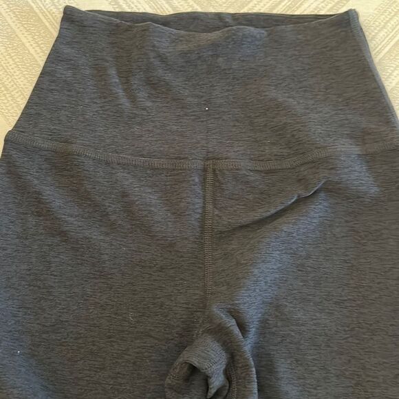 Beyond Yoga Spacedye Tri-Panel High Waisted Midi Leggings in Grey & Blue - Picture 4 of 6